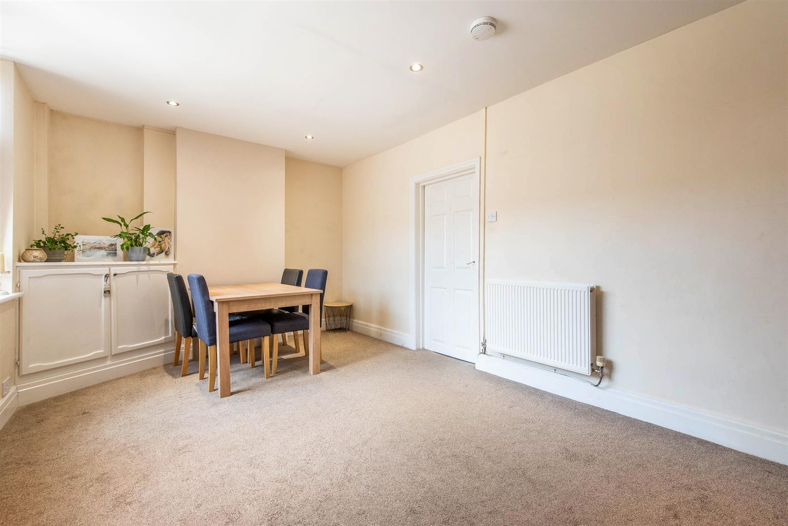 3 bed property in Victoria Road, Preston